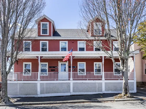 21 Hawkes St APT 4, Marblehead, MA 01945