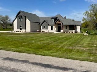 401 Spring Valley Rd, Weatherford, TX 76087