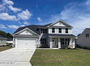 101 Seashore St, Grimesland, NC 27837
