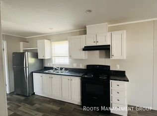 E9 Meadows Ct #E9, Alliance, NE 69301