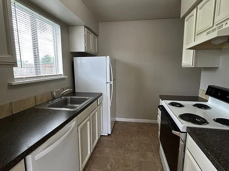4658 Ocean Beach Hwy — Photo 22