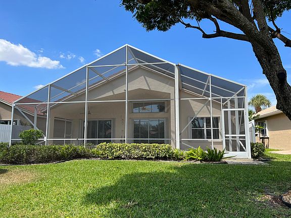 4th image of 10566 Sunset Isles Ct