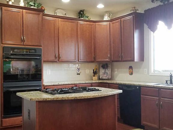 5th image of 43572 Warden Dr