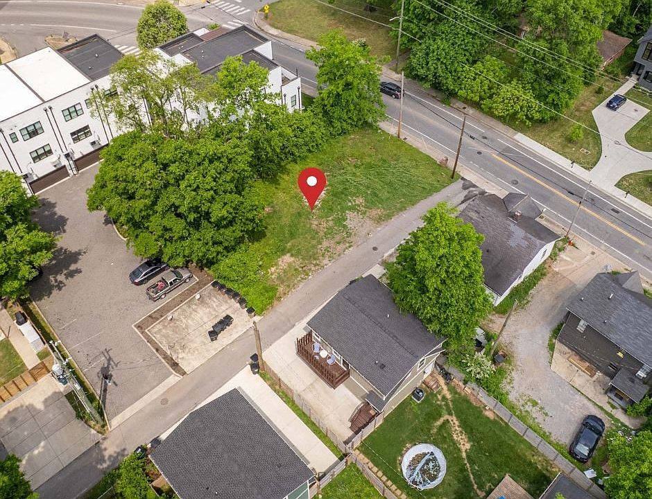 1st image of 500 Douglas Ave