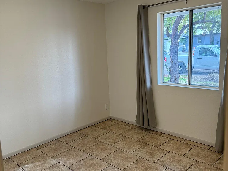 1214 W Manhatton Dr — Photo 17