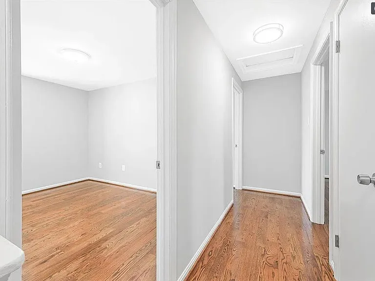 17641 Longview Ln — Photo 10