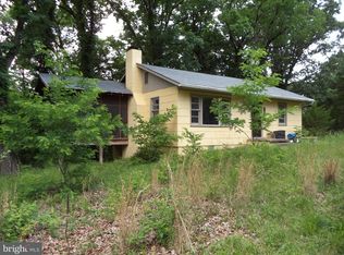 250 Crestview Dr, Harpers Ferry, WV 25425