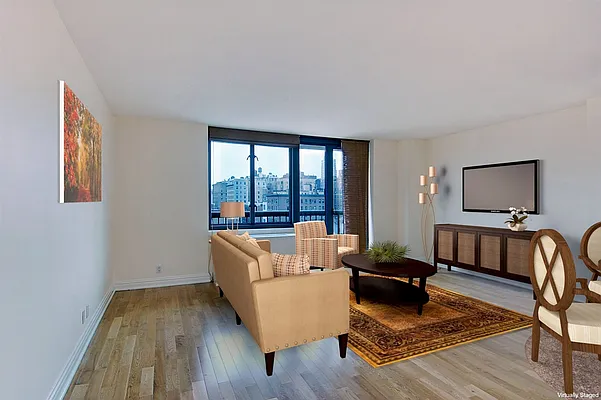 Sold by Corcoran | media 21