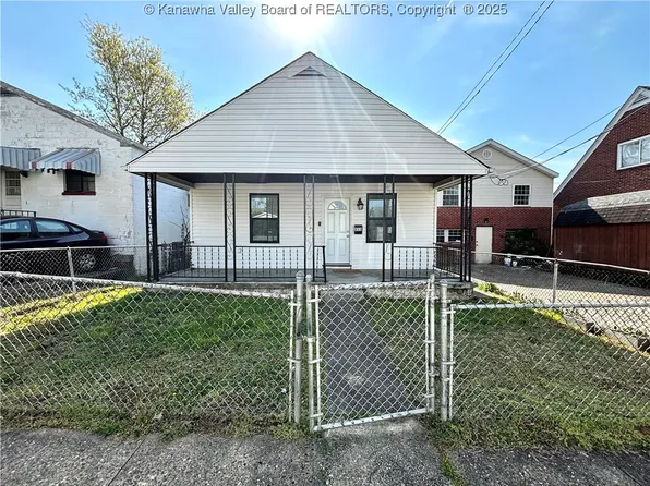 466 19th St, Dunbar, WV 25064