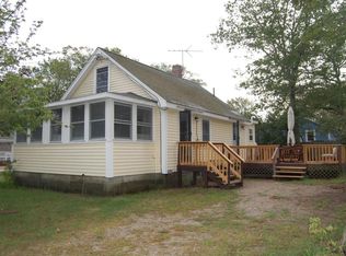 29 Osborne Ave, West Wareham, MA 02576