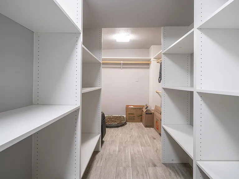 717 E Palmaire Ave — Photo 18