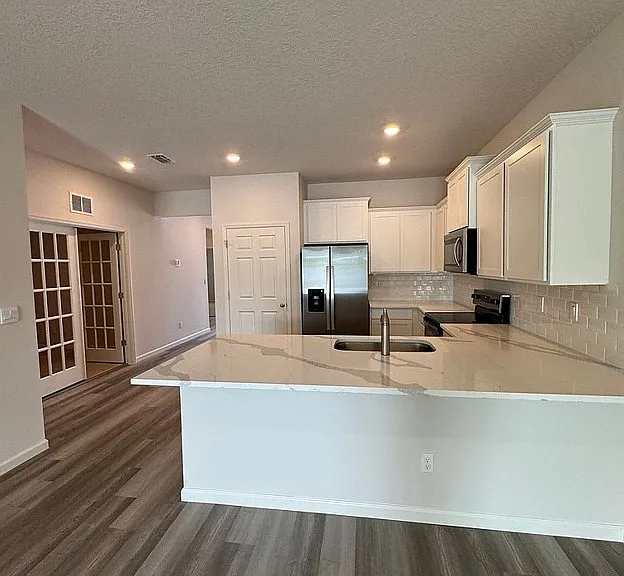 8933 Orchid Reserve Cir #8933 — Photo 4