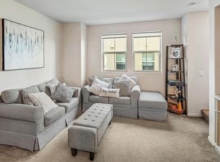 14122 W Willow Ln, Van Nuys, CA 91405