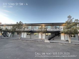 227 53rd St SW APT 4, Albuquerque, NM 87105