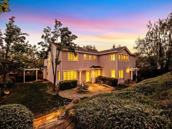 414 Kit Fox Ct, Walnut Creek, CA 94598