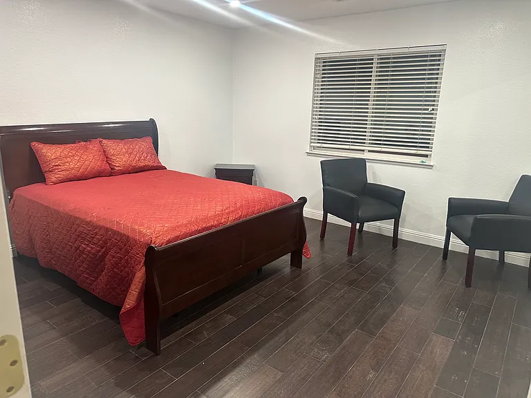 Queen Bed