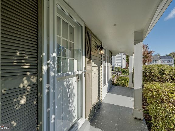 3rd image of 3202 Tayloe Ct