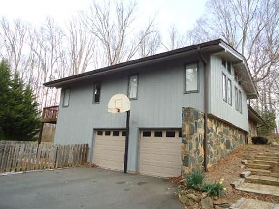 3rd image of 676 Westover Dr