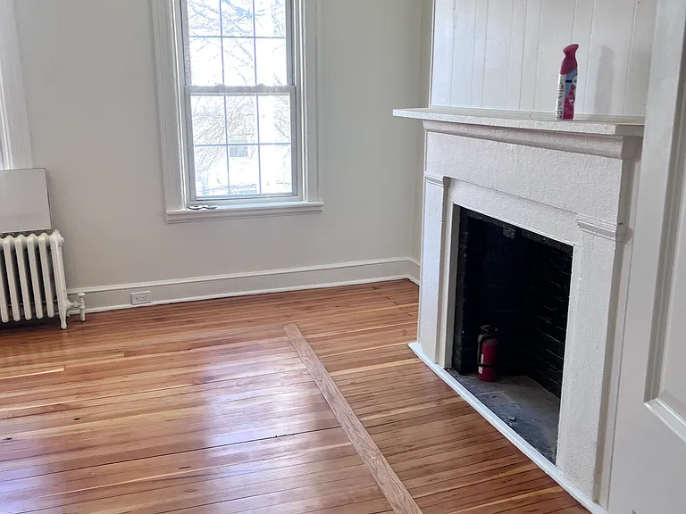 40 N Clover St #3 — Photo 9