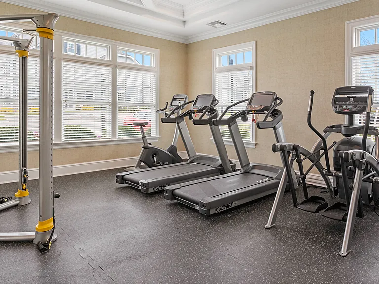 25 Village Green Dr — Photo 23