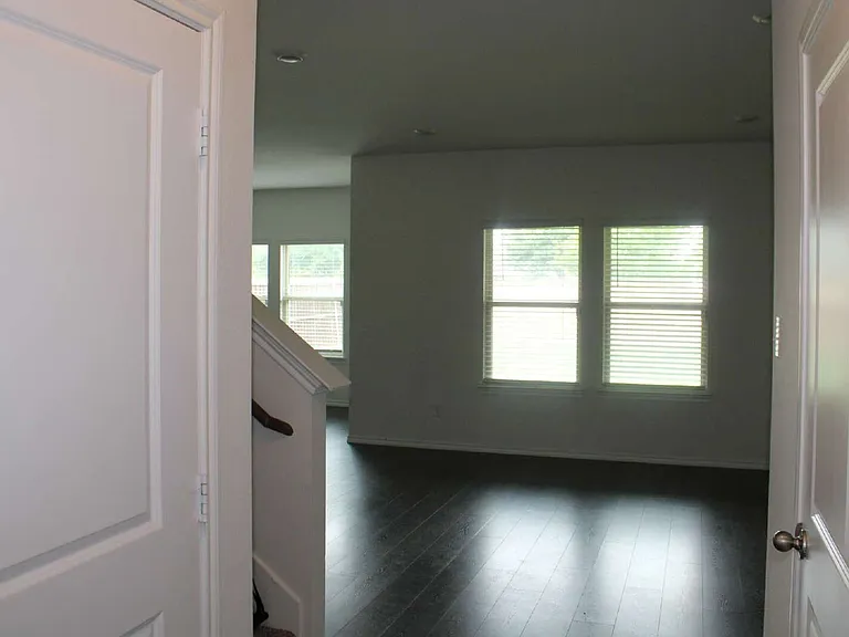 3012 Glazner Dr — Photo 4
