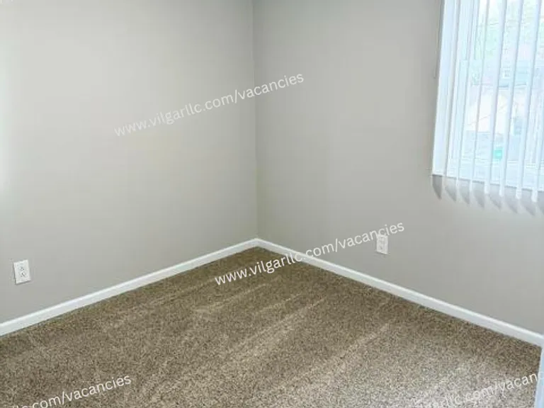 229 Broadmoor Ave — Photo 17