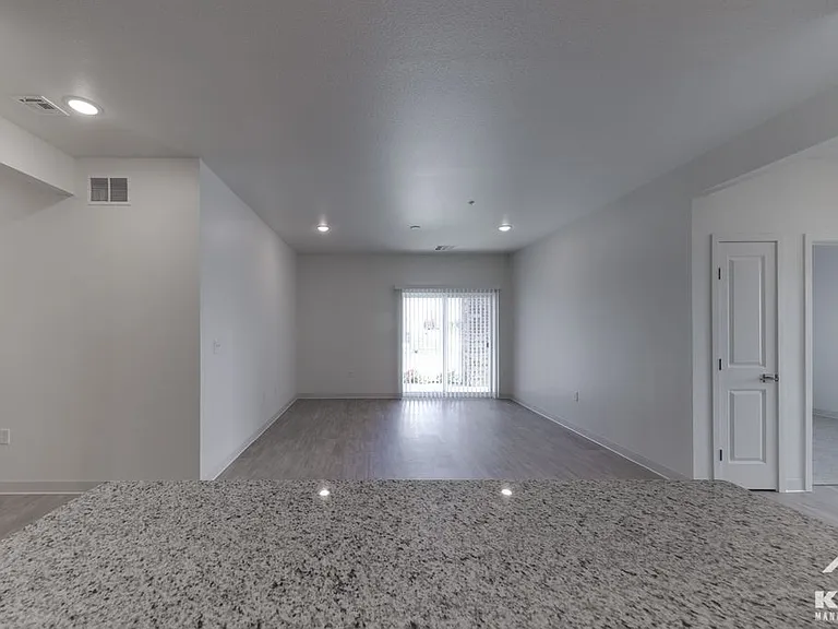 Liberty Gardens Apartments — Photo 38