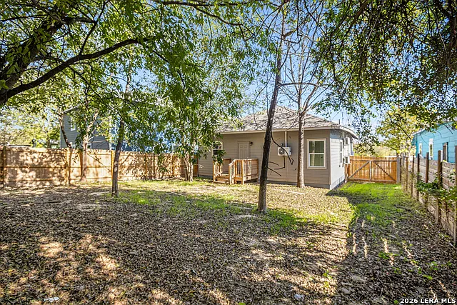117 Magendie St — Photo 26