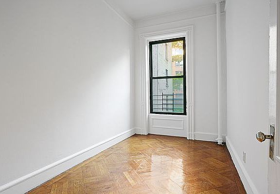 5th image of 151 E 82nd St APT 2B