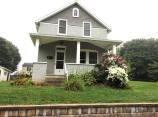 9 E 2nd St, Quarryville, PA 17566