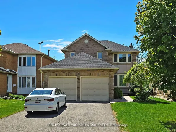 52 Eleanor Cir, Richmond Hill, ON L4C 6K7