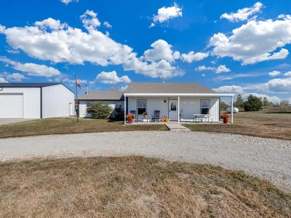 1220 42nd Rd, Udall, KS 67146