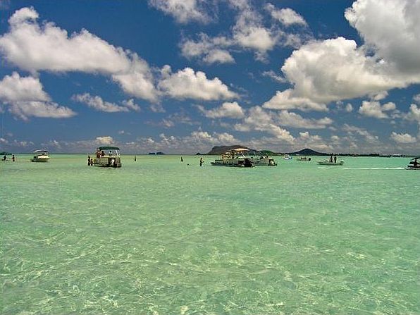 KANEOHE BAY SANDBAR