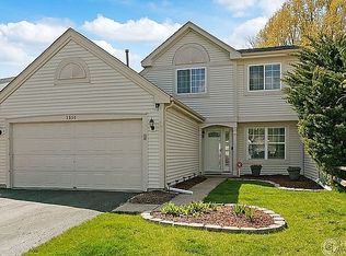 2350 Masters Ln, Round Lake Beach, IL