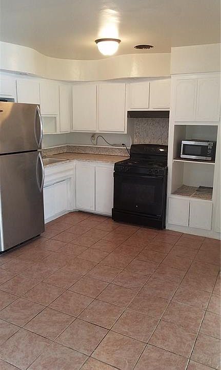 1st image of 1446 E 86th St #3