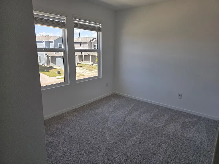 12156 Morgan Dr — Photo 17