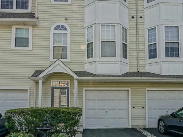 8102 Cypress Ct #8102, Palmyra, NJ 08065
