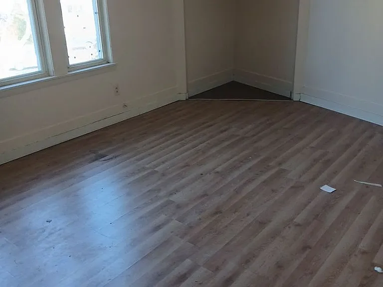 2262 S Chase Ave — Photo 8