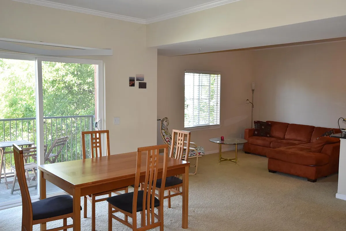 Building Photo - 1818 Moore Blvd #217