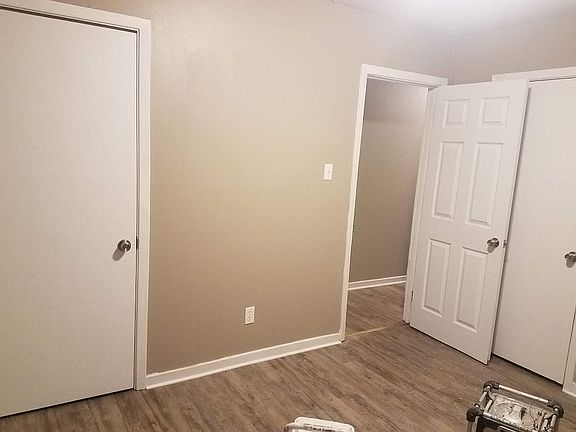 5th image of 15092 Patricia Cir