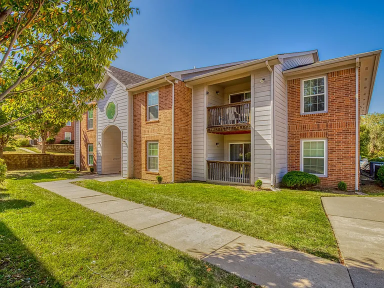 Westgate Apartments — Photo 30