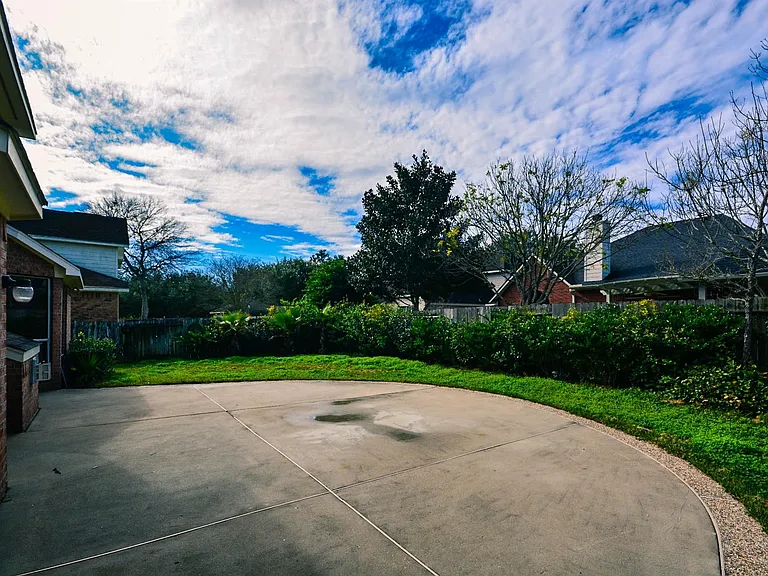 3211 Chapel Creek Way — Photo 29