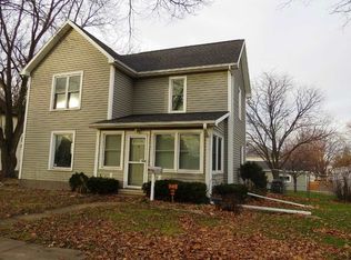 705 Park St, Reinbeck, IA 50669