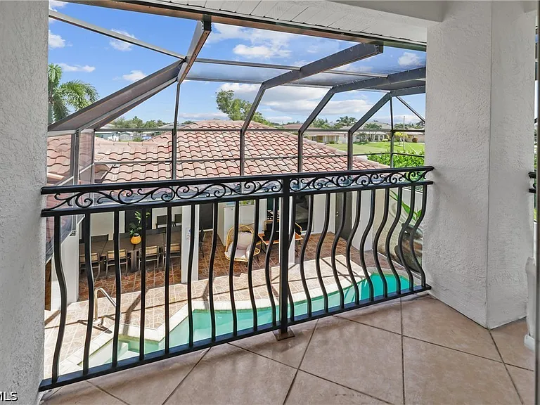 2250 SW 20th Ave — Photo 40