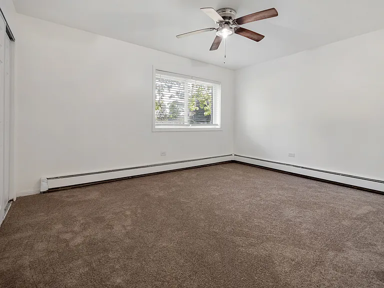 2214 S Goebbert Rd #178 — Photo 17