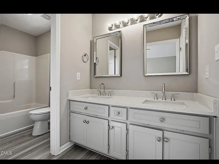 114 Serenity Dr — Photo 4