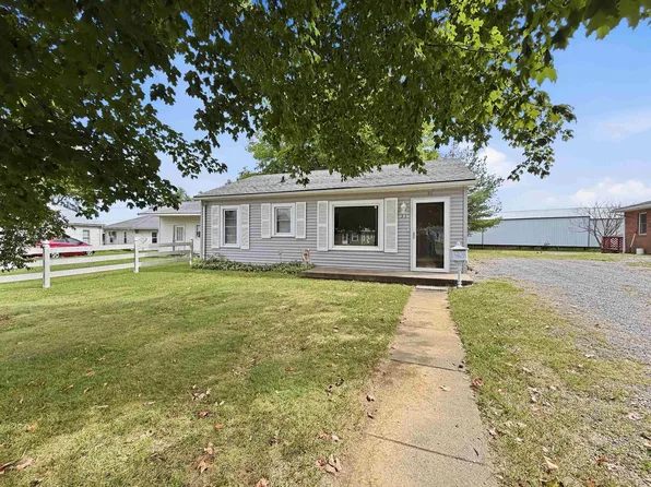 31 Senate Ave, Morganfield, KY 42437