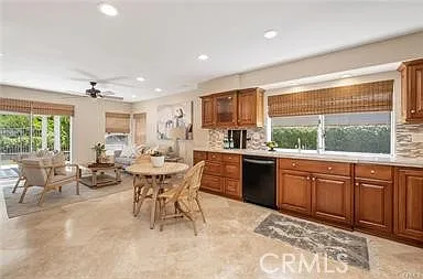 19 Royalston — Photo 10