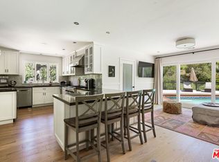 3206 Canyon Lake Dr, Los Angeles, CA 90068