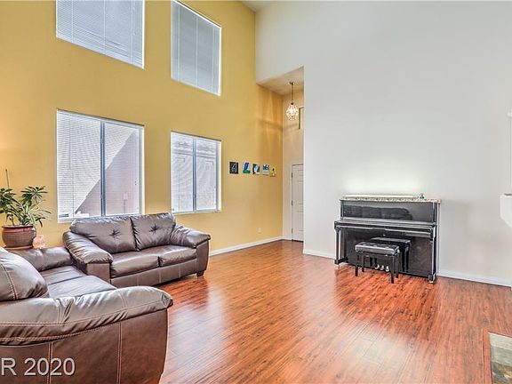 3rd image of 1398 Baja Grande Ave
